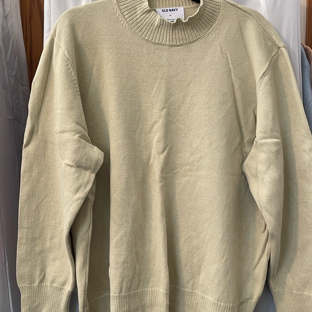 Old Navy Women’s Crewneck Sweater